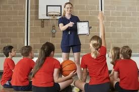 《解说员的艺术：那些标志性的“It is High, It is Far...”如何诞生？》